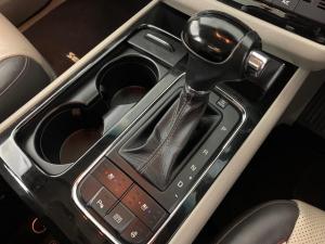 Kia Sedona 2.2D SXL automatic - Image 8