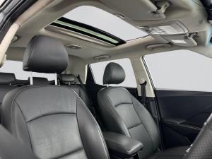 Mahindra XUV300 1.2T - Image 20