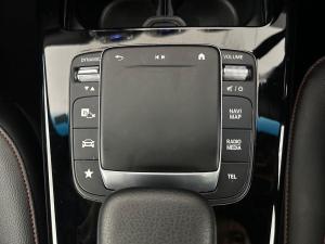 Mercedes-Benz A200d - Image 11