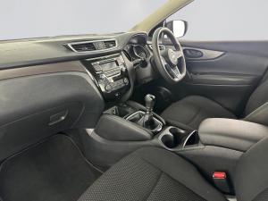 Nissan Qashqai 1.2T Visia - Image 18