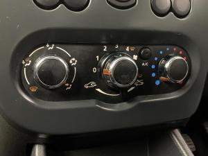 Nissan NP200 1.6 Safety PackS/C - Image 9