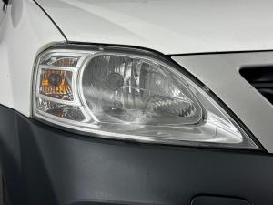 Nissan NP200 1.6 Safety PackS/C - Image 12