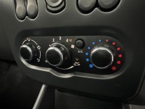 Nissan NP200 1.6 Safety PackS/C - Image 10