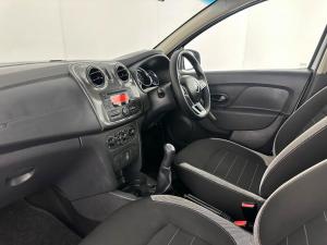 Renault Sandero 900T Stepway Expression - Image 16