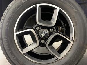 Renault Kwid 1.0 Climber 5-Door - Image 18