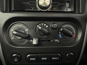 Suzuki Jimny 1.3 - Image 11