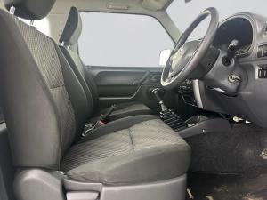 Suzuki Jimny 1.3 - Image 17