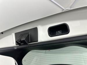 Toyota C-HR 1.2T Luxury CVT - Image 11