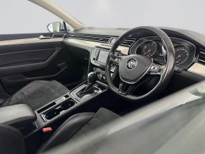 Volkswagen Passat 2.0 TSI R-LINE DSG - Image 20
