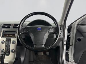 Volvo S40 2.0 Powershift - Image 10