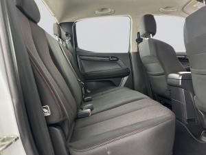 Isuzu D-MAX 250 HO HI-RIDE automatic D/C - Image 16