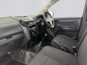 Isuzu D-MAX 250 HO Fleetside Safety S/C - Image 13