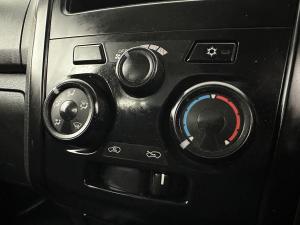 Isuzu D-MAX 250 HO Fleetside Safety S/C - Image 9