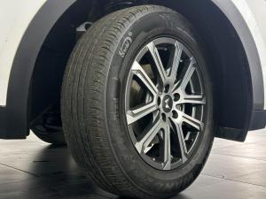 Mahindra XUV 700 2.0 AX7L automatic - Image 17