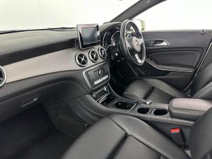 Mercedes-Benz CLA200d automatic - Image 18