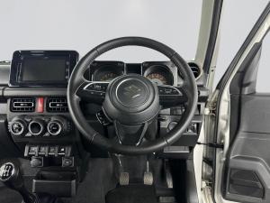 Suzuki Jimny 1.5 GLX - Image 11