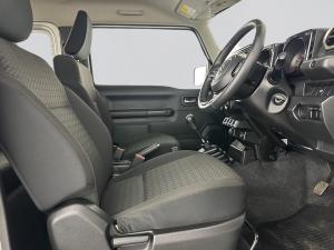 Suzuki Jimny 1.5 GLX - Image 14