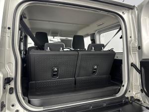 Suzuki Jimny 1.5 GLX - Image 16
