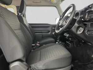 Suzuki Jimny 1.5 GLX - Image 15
