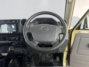 Toyota Land Cruiser 79 4.0PD/C - Image 10