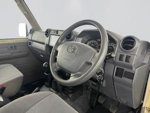 Toyota Land Cruiser 79 4.0PD/C - Image 11