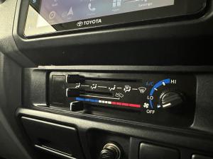 Toyota Land Cruiser 79 4.0PD/C - Image 9