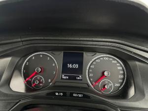 Volkswagen Polo 1.6 Tiptronic - Image 11