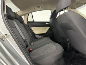 Volkswagen Polo 1.6 Tiptronic - Image 13