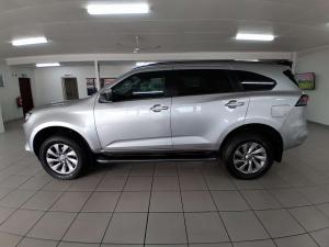 Isuzu MU-X 1.9D LS automatic - Image 3