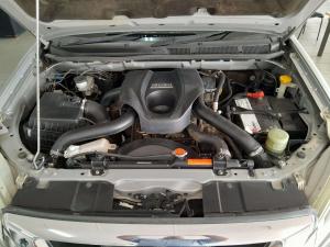 Isuzu MU-X 3.0D automatic - Image 10