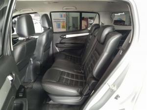 Isuzu MU-X 3.0D automatic - Image 13