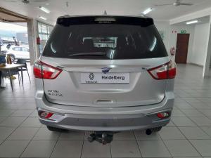 Isuzu MU-X 3.0D automatic - Image 4
