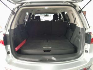 Isuzu MU-X 3.0D automatic - Image 5