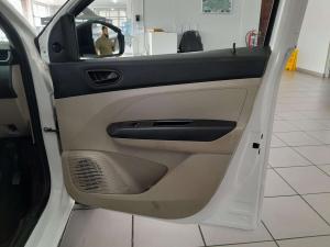 Renault Triber 1.0 Expression / Life - Image 15