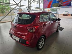 Hyundai Grand i10 1.0 Motion automatic - Image 12