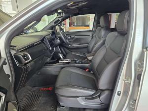 Isuzu D-MAX 3.0 Ddi V-CROSS HR automatic D/C - Image 11