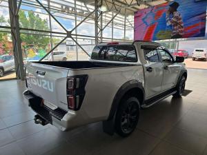 Isuzu D-MAX 3.0 Ddi V-CROSS HR automatic D/C - Image 18