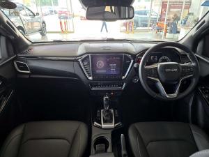 Isuzu D-MAX 3.0 Ddi V-CROSS HR automatic D/C - Image 7