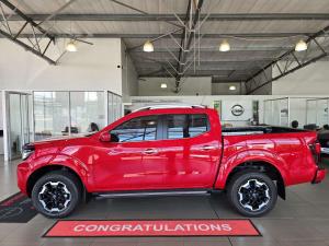 Nissan Navara 2.5DDTI LE/LE Plus automatic D/C - Image 3