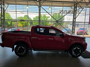 Nissan Navara 2.5DDTI LE/LE Plus automatic D/C - Image 6