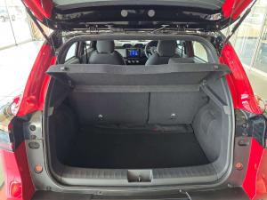 Nissan Magnite Kuro 1.0T CVT - Image 5