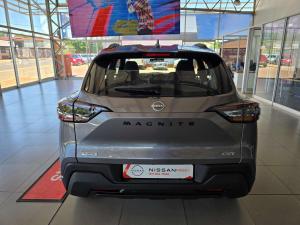 Nissan Magnite Kuro 1.0T CVT - Image 4