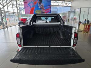 Nissan Navara 2.5D XE D/C - Image 5