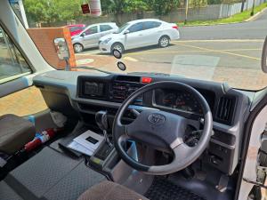 Toyota Coaster 2.8D GL automatic 23 Seater B/S - Image 8