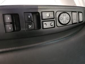 Hyundai Elantra 1.6 Executive - Image 14