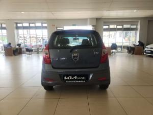Hyundai i10 1.1 Motion automatic - Image 4
