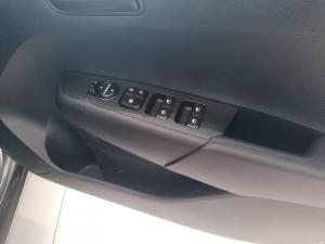 Kia Picanto 1.0 LS automatic - Image 14