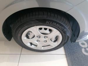 Kia Picanto 1.0 LS automatic - Image 9