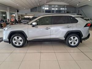 Toyota RAV4 2.0 GX CVT - Image 3