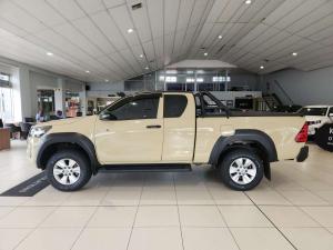 Toyota Hilux 2.4 GD-6 RB Raider automaticE/CAB - Image 3